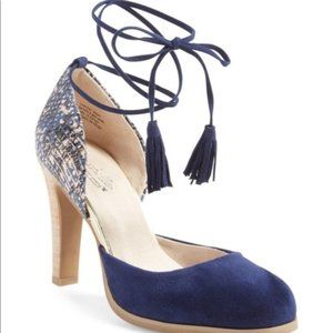 Seychelle's Blue and White Lace Up Pump